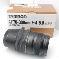 美品 タムロン　レンズ キャノン用　 AF 70-300mm F/4-5.6 Di LD Macro