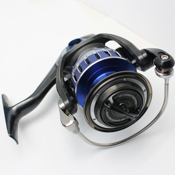 新品 ダイワ Daiwa スピニングリール 15 ソルティガ 4000H6